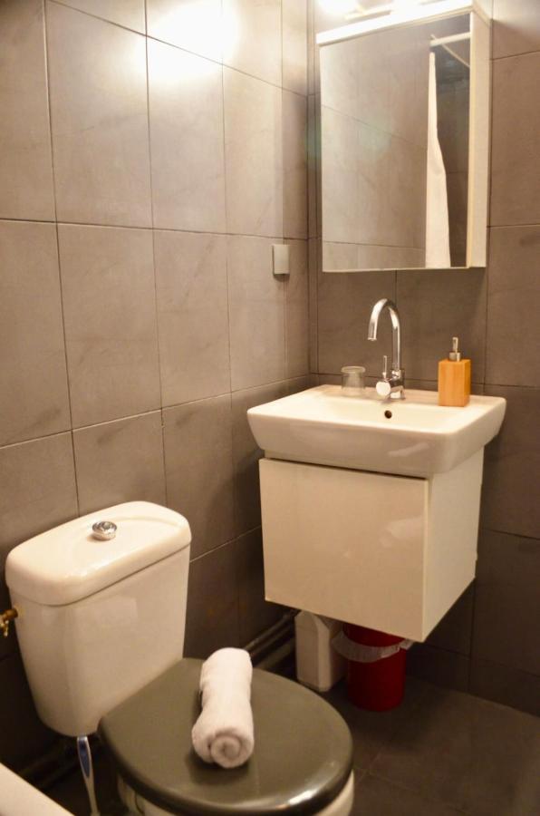 1 Bedroom Apartment In The Heart Of The Marais Area París Exterior foto
